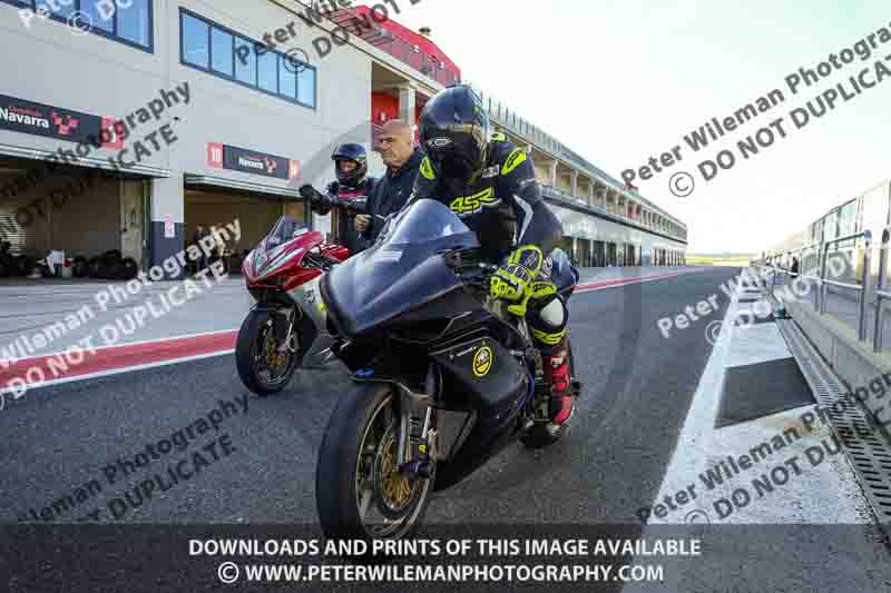 cadwell no limits trackday;cadwell park;cadwell park photographs;cadwell trackday photographs;enduro digital images;event digital images;eventdigitalimages;navarra;no limits trackdays;peter wileman photography;racing digital images;trackday digital images;trackday photos